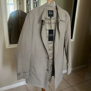 NWT Jos A Bank Traveler’s Collection Windbreaker Trench Coat size 42 long